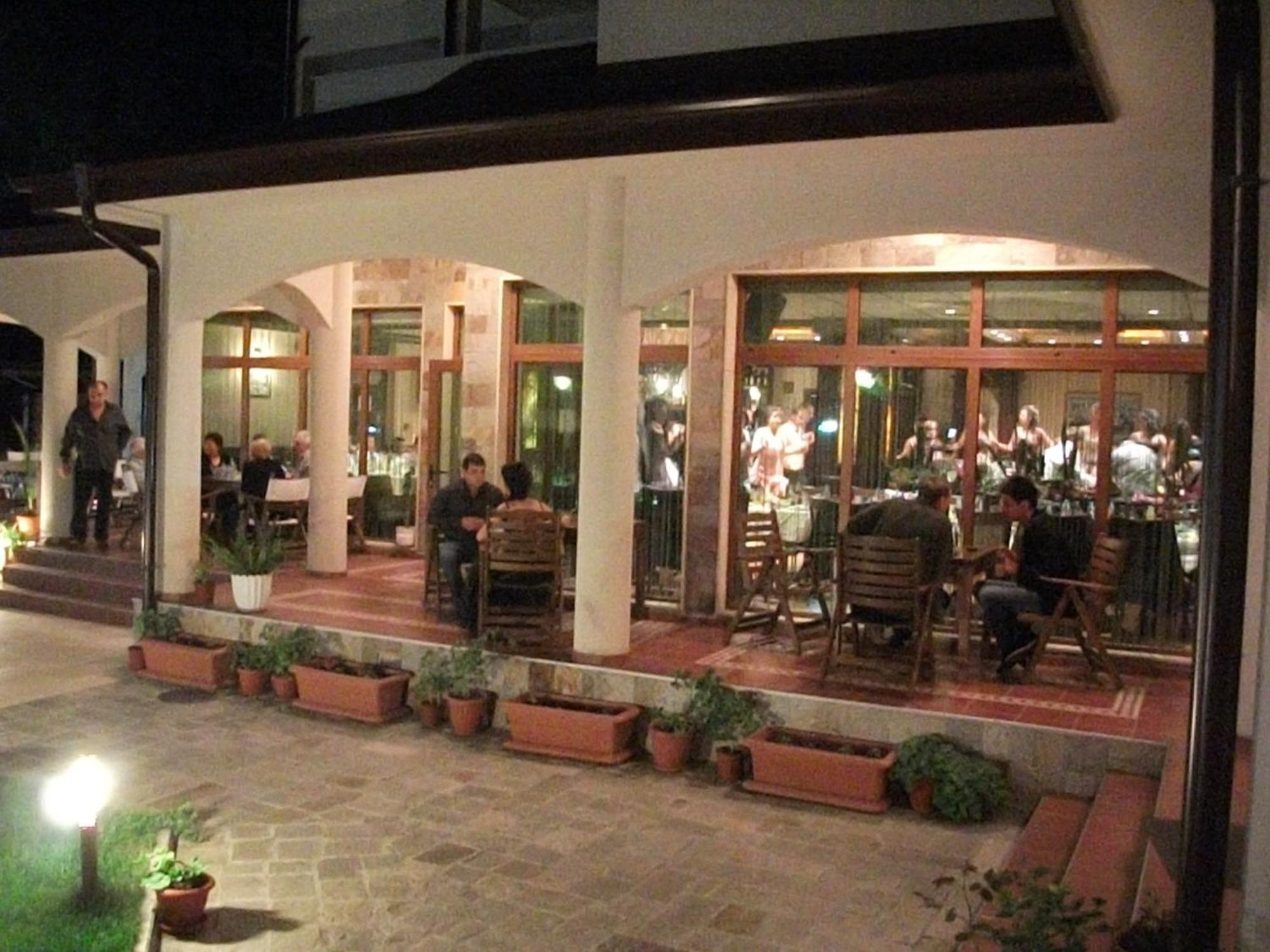 Hotel Park Karnobat Exterior foto